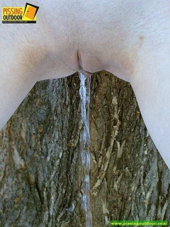 Nude girl peeing - N