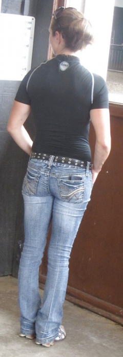 Great Asses in Tight Jeans - N