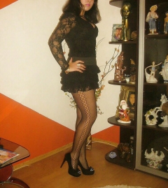 Ceren Turkish Lady in Nylons - N