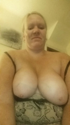 Huge natural tits - N