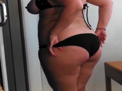 PAWG Showing Off Her Body
