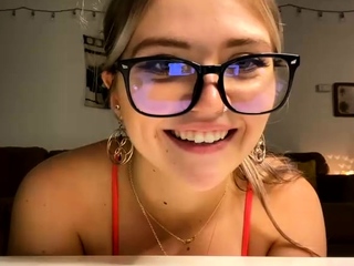 Chubby blonde brianna solo masturbation