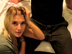 skinny-hot-blonde-girl-amateur-webcam