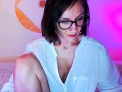 Brunette Solo Webcam Masturbation